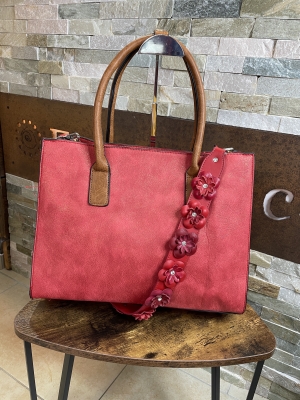 Henkeltasche mit Schmuckstrap