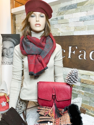 Schultertasche mit Quasten